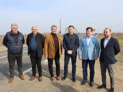 Se circulă pe drumul Seleuș-Șicula, modernizat de Consiliul Județean Arad