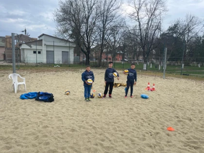 Se deschide sezonul de volei pe plajă în comuna Vladimirescu