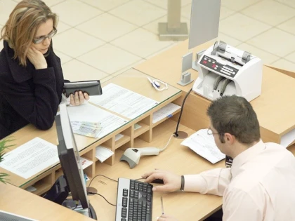 Se încheie „perioada de grație" pentru cei care și-au amânat ratele la bănci din cauza pandemiei
