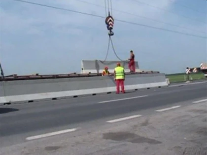 SE MONTEAZĂ SEPARATOARE PE DN1
