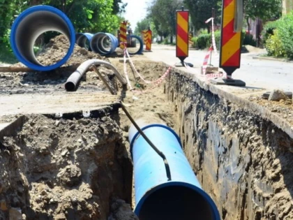 Se reiau lucrările la canalizare în municipiul Arad. Un nou front de lucru va fi deschis în Vlaicu