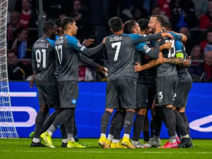 Seara italienilor în Liga Campionilor: Napoli a dat recital la Amsterdam, iar Inter a răpus-o pe Barcelona!