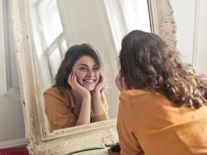 Secretele unui ten sănătos: ghid pentru prevenirea îmbătrânirii pielii