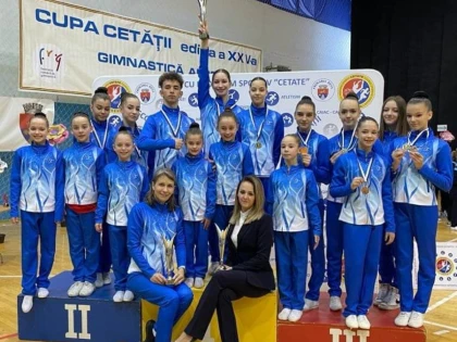 Secția de gimnastică aerobică de la CSM Arad a obținut cinci medalii la Cupa Cetății Deva (FOTO)