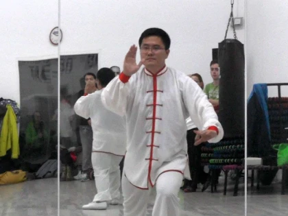 ȘEDINȚE GRATUITE DE TAI CHI, CU EXPERȚI CHINEZI, LA UVVG ARAD