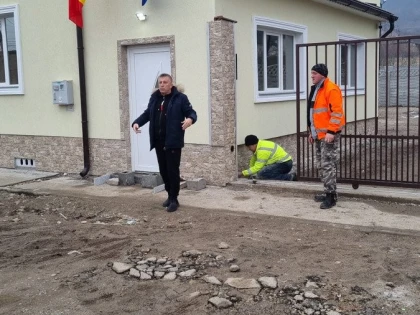 Sediul poliției din Șiria îmbracă haine noi (galerie foto)