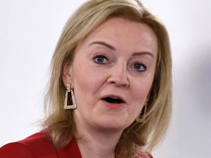 Şefa diplomaţiei britanice acuză Rusia că răpeşte civili