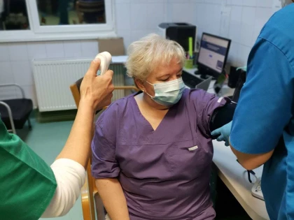 Șefa secției TBC, primul cadru medical din Arad care a fost vaccinat împotriva Coronavirus
