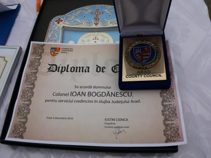 Șeful ISU Arad a primit Diploma de Onoare pentru Serviciu Credincios din partea CJA