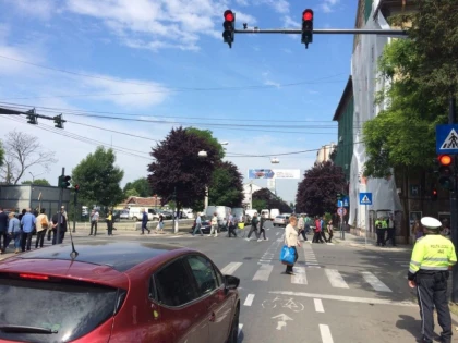Semafoare la intersecția străzilor Crișan cu Tudor Vladimirescu