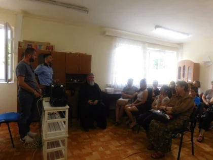 Seminarii despre tipologia relațiilor între asistentul maternal și copilul din plasament, la DGASPC Arad