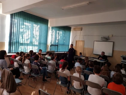 „Semnificația conectivității în spațiul online”, activități educative la Liceul Teoretic „Adam Müller-Guttenbrunn” din Arad 