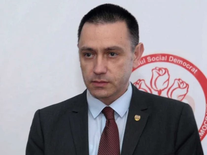 SENATORUL FIFOR SE ÎNSCRIE CA VOLUNTAR ÎN ECHIPA LUI FALCĂ