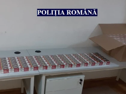 Septuagenară din Sântana, prinsă în timp ce vindea țigări de contrabandă de acasă