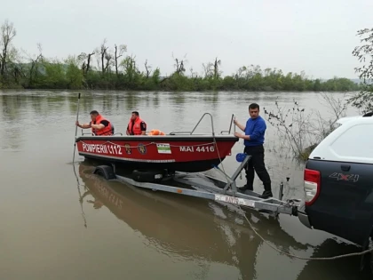 SGA Arad a intervenit  în cazul poluării accidentale, de pe râul Mureș