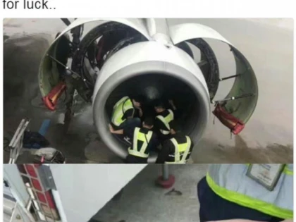 Și-a aruncat tot mărunțișul în motorul avionului pentru "a avea noroc"