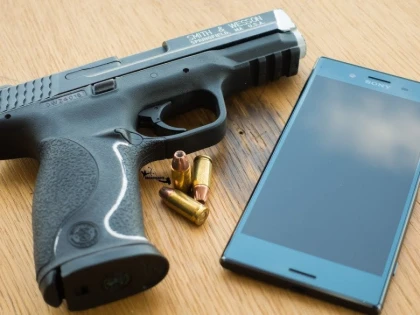 Și-a cumpărat un pistol din Germania