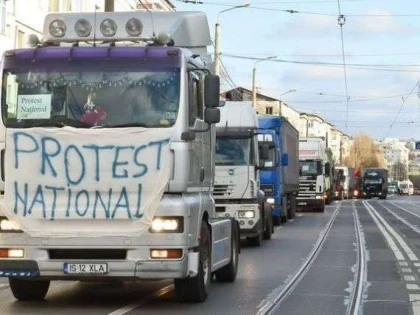 ȘI TRANSPORTATORII ARĂDENI PROTESTEAZĂ!