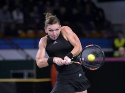 SIMONA HALEP S-A CALIFICAT IN SFERTURI LA DUBAI OPEN