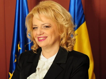 SIMONA MAN: "IN ARAD RAMANE CUM AM STABILIT"