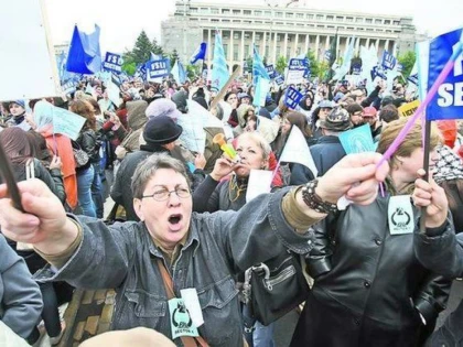 SINDICALIȘTII DIN EDUCAȚIE PROTESTEAZĂ PE 1 IUNIE
