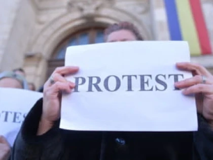 Sindicatele din casele de pensii amenință cu blocarea activității dacă noua Lege a salarizării rămâne în forma actuală