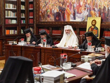 Sinodul BOR discută astăzi acuzațiile de homosexualitate aduse unor ierarhi