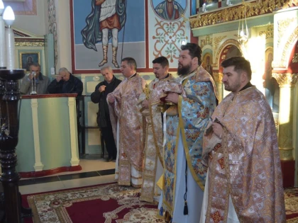 Slujbă de pomenire pentru Părintele Arsenie Boca în Parohia arădeană Semlac