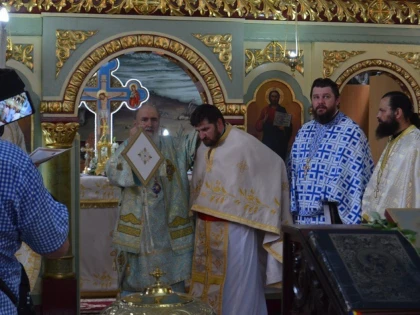 Slujire Arhierească şi binecuvântare de lucrări, în Parohia Semlac