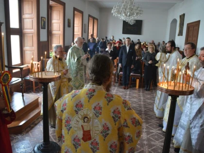 SLUJIRE INTER-ORTODOXA LA CAPELA ROMANEASCA DIN BUDAPESTA