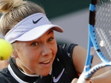 Şoc la Roland Garros: o puştoaică a spulberat-o pe Halep!