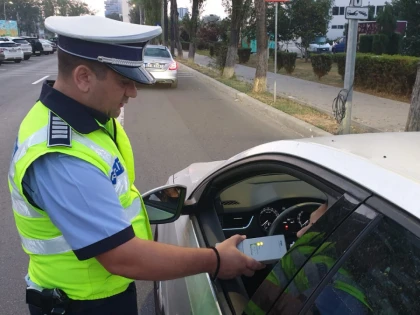 Șoferi fără permis și băuți la volan