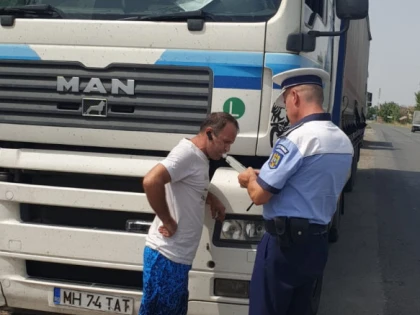 Șoferii mașinilor de mare tonaj, luați la purecat de polițiști