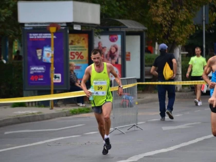 SORIN MÎNERAN A ÎNCHEIAT PE CINCI SEMIMARATONUL NAŢIONAL