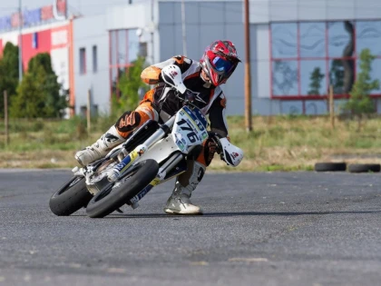 SORIN TRĂISTARU A REDEVENIT CAMPION NAŢIONAL LA SUPERMOTO