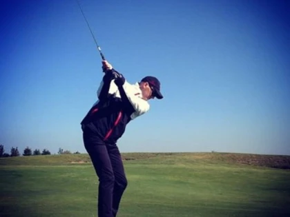 SOTUL ROMANITEI IOVAN S-A APUCAT DE GOLF!