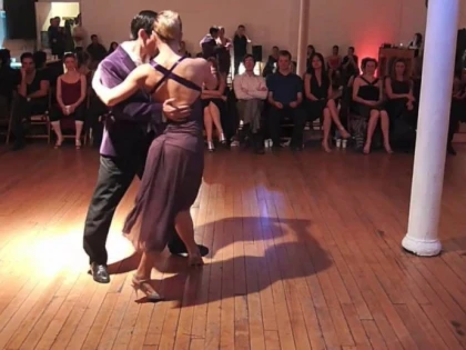 Spectacol de tango argentinian pe scena Teatrului Clasic „Ioan Slavici“ din Arad