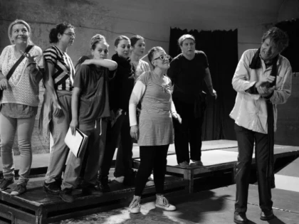 SPECTACOLUL "MULT ZGOMOT PENTRU NIMIC" VA AVEA PREMIERA PE DATA DE 14 NOIEMBRIE, LA TEATRUL CLASIC IOAN SLAVICI ARAD