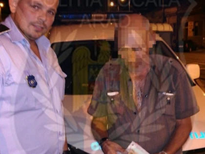Spiritul civic n-a murit. Un tânăr arădean a dus la poliție un portofel găsit pe stradă