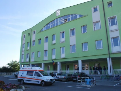 Spitalul din Ineu a devenit exclusiv suport COVID-19 şi are cinci paturi ATI