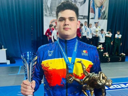 Sportivii Gloriei Arad au urcat pe podium la lupte, înot, gimnastică și haltere (FOTO)