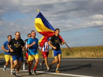 STAFETA VETERANILOR AJUNGE VINERI LA ARAD SI PAULIS