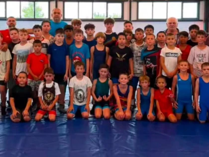 Stagiu de pregătire pentru luptătorii U11, la Arad