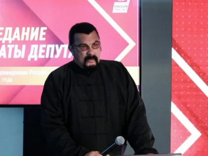 Steven Seagal s-a alăturat unui partid rusesc pro-Vladimir Putin