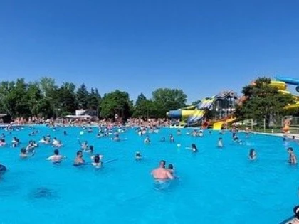 Ștrandul Neptun se deschide cu 30 de zile întârziere