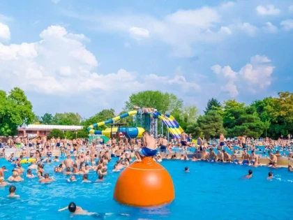 Ştrandul Neptun se deschide oficial de 1 mai