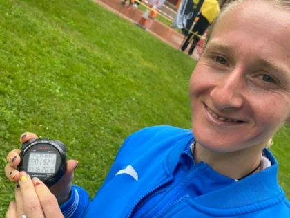 "Studenta" Liliana Dragomir a spulberat recordul naţional la 50 de kilometri şi va alerga la Mondiale! (FOTO)