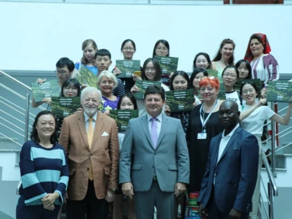 Studenţi chinezi în vizită la Consiliului Judeţean Arad