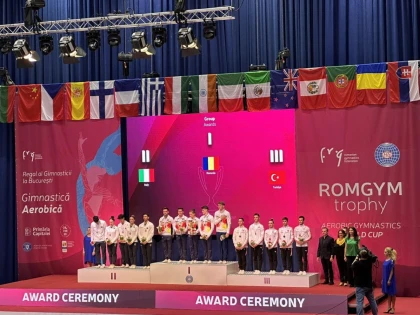 „Studenții” arădeni Darius Branda și Vlăduț Popa, medaliați cu aur la Cupa Mondială de gimnastică aerobică