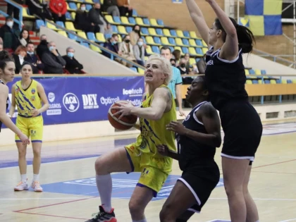 Sub privirile lui Tocală, „galben-albastrele” au câştigat duelul universitar cu Clujul